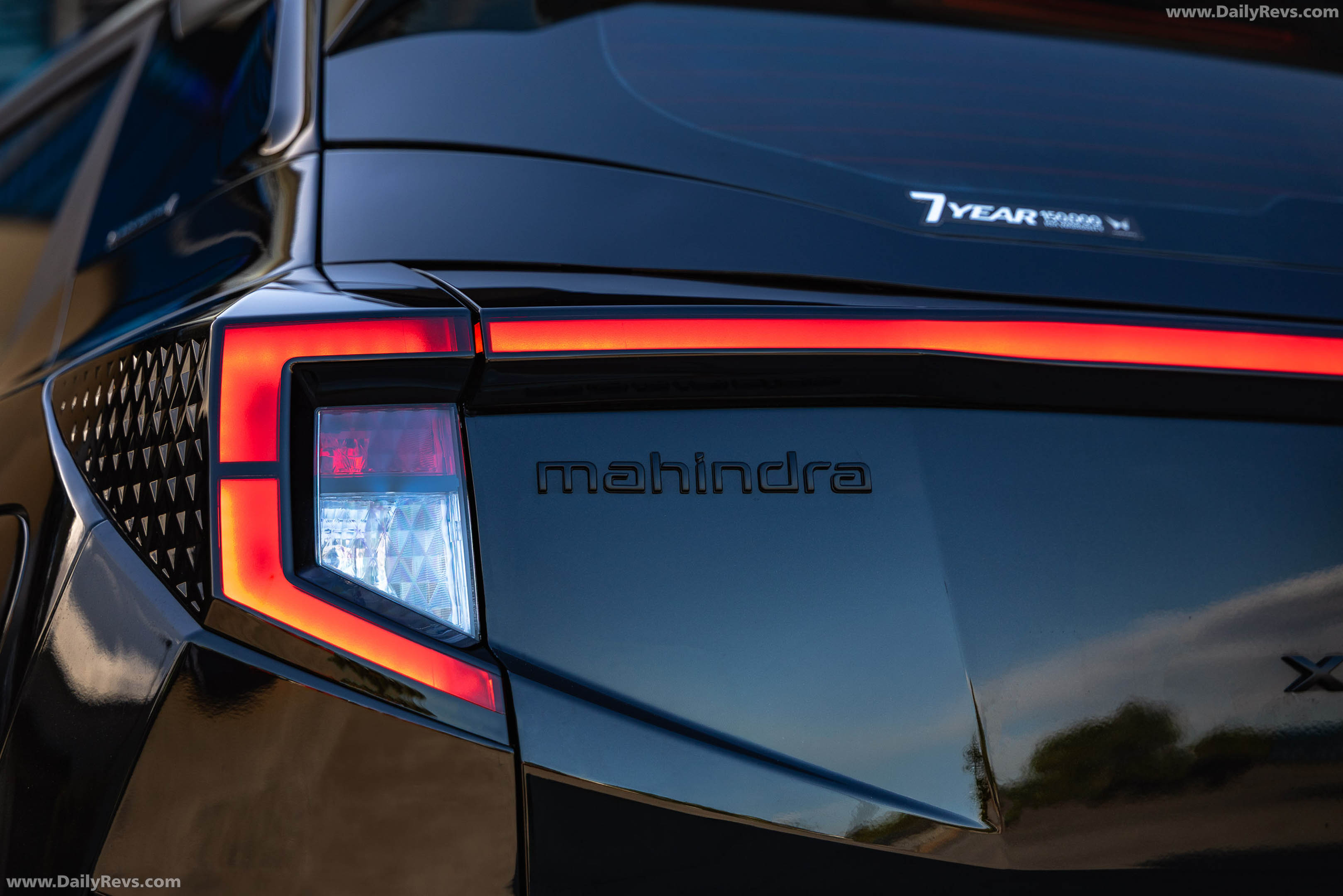 2026 Mahindra Motors XUV 3XO Black Anniversary Edition Exterior